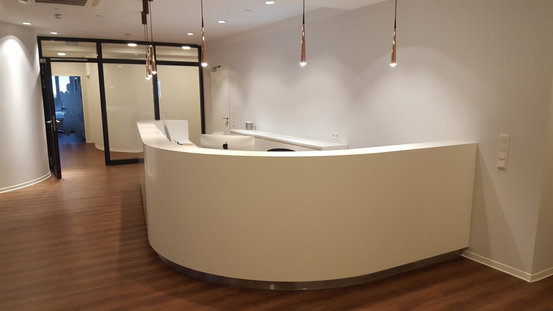 Empfangsbetresen vom Tischler