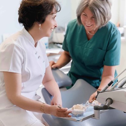 Zahnarzt Westerwald Dr Degenkolb am Behandlun