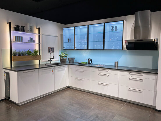 Ausstellungskueche 9 von Nobilia