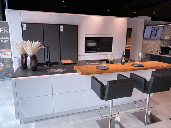 Ausstellungskueche 2 von Haecker