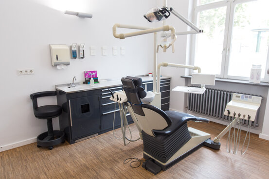 Zahnarztpraxis Dr. Robert Neff am Ruthenplatz Abbildung Nr. 12