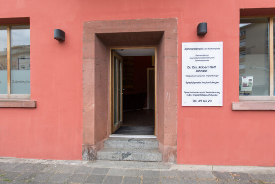 Zahnarztpraxis Dr. Robert Neff am Ruthenplatz Abbildung Nr. 6