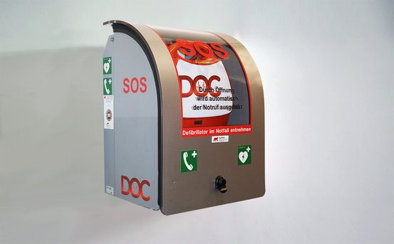 Defibrillator und Notrufsystem DOC