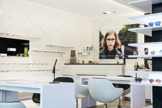 an-g-sehen • an-g-hört OPTIK & AKUSTIK Abbildung Nr. 6