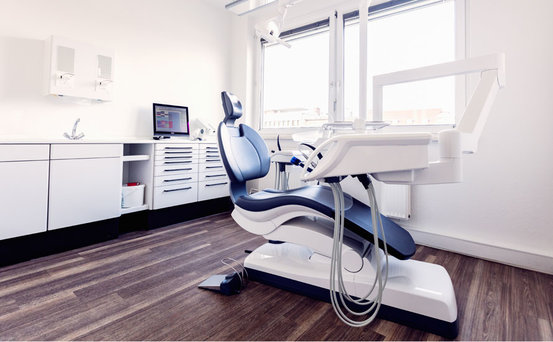 Dr. Johann Wellnitz - Kieferorthopäde am Kaiserring Abbildung Nr. 2