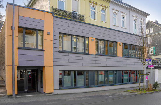 Dr. medic-stom. (RO) Jörg Fricke Fachzahnarzt für Kieferorthopädie Abbildung Nr. 1