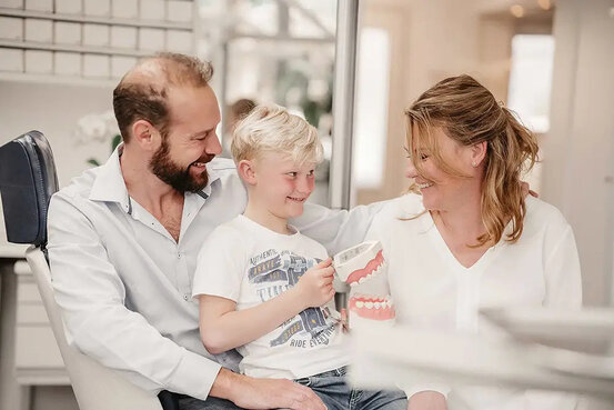 Kieferorthopäde München | Spangenmacherei Pishgah & Essig Abbildung Nr. 3