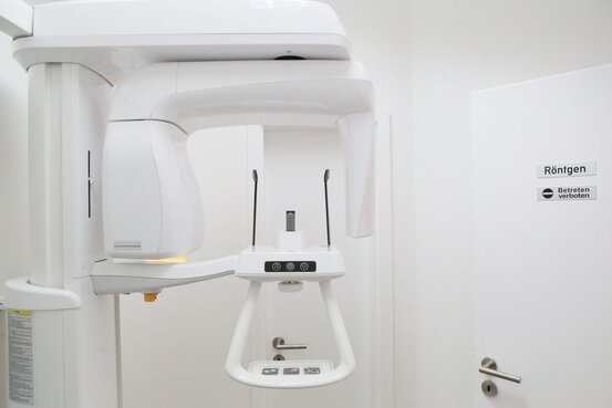 Fachzahnarzt für Kieferorthopädie Dr. Bennet Ziegler Abbildung Nr. 3