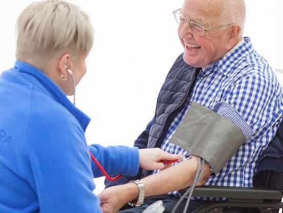 DOMICURA Pflegedienst Abbildung Nr. 1