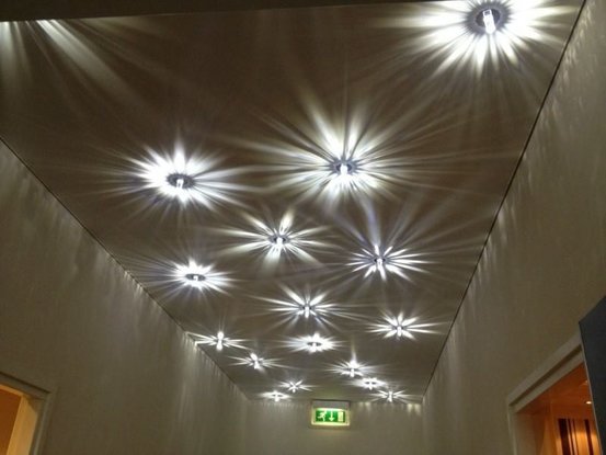 Sternenhimmel integriert in eine Spanndecke H