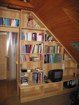 bibliothek-in-der-schraege.jpg