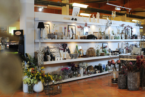 Unsere Boutique im woem Naturholzmoebel