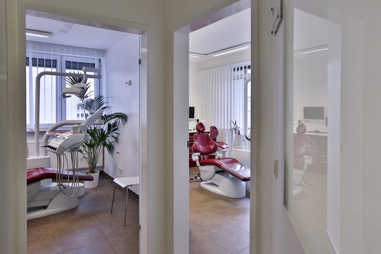Beahsndlunszimmer 10 und 11 Zahnarzt Offenbac
