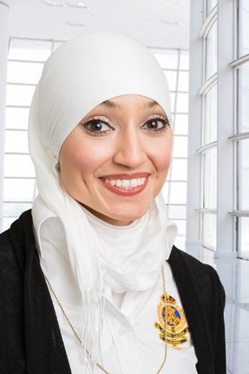 Frau Amakran Zahnaerztin Offenbach