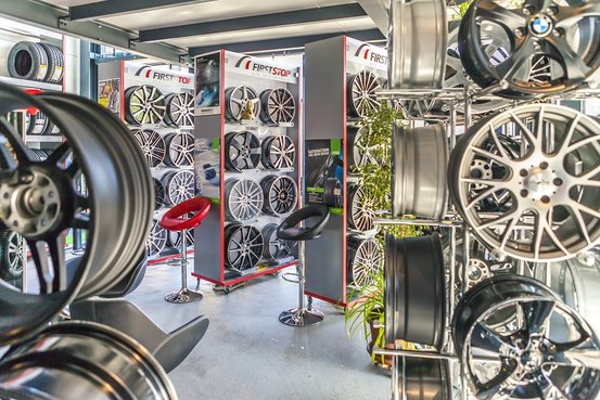 Reifen Deubzer GmbH - Reifen + Räder Kompetenzzentrum Abbildung Nr. 2