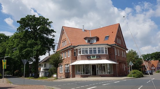 Dachsanierung eines Wohn-und Geschaeftshaus
