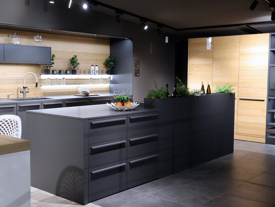 Ausstellungskueche 2 von Leicht