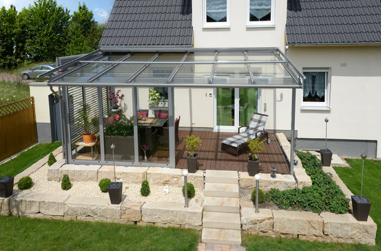 Terrassendach mit Windschutz