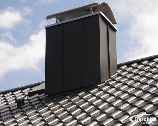 Kaminverblechung mit vorbewittertem Titanzink