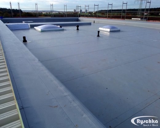 Flachdach mit Kunststoffbahn