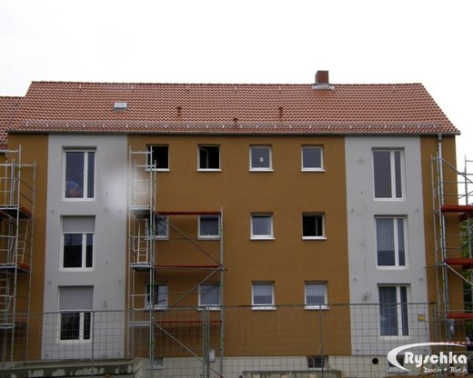 Dachsanierung an einem Wohnblock