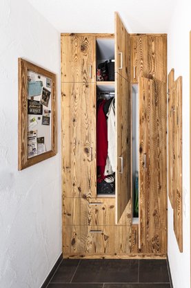 Altholz Garderobenschrank