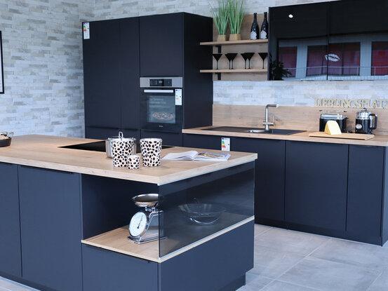 Ausstellungskueche 2 von Nobilia