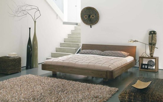 dormiente Massivholzbett Mucho