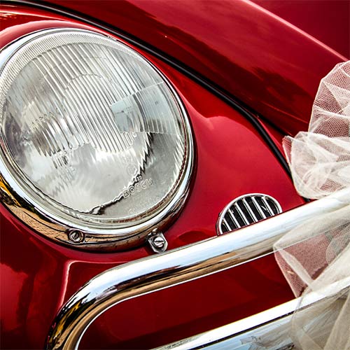 So beseitigen Sie Dellen und Beulen am Auto