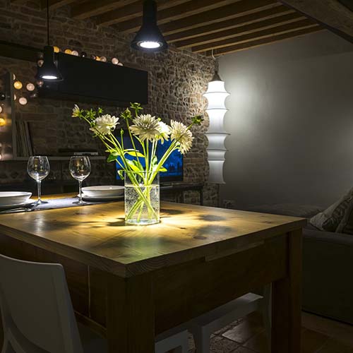 Ohne Chemiekeule: Mit diesen schonenden Tricks halten Schnittblumen länger