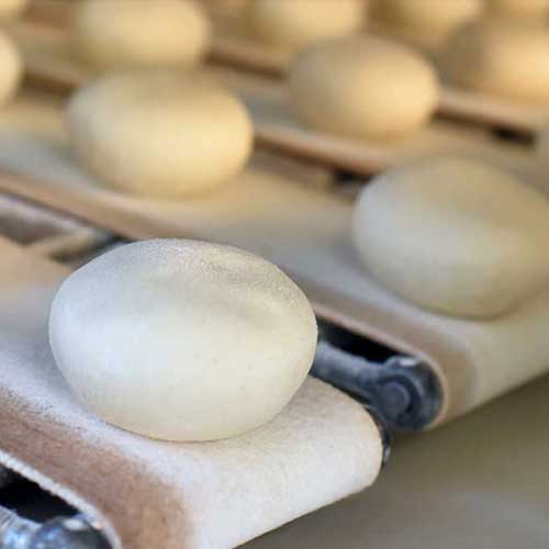 Chemie, Schweineborsten und Co: Was alles in Billig-Brötchen steckt