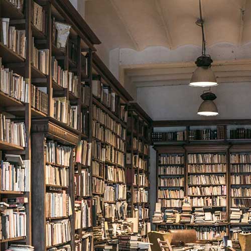 Bücher von um die Ecke statt von Amazon – warum es sich lohnt zu stöbern