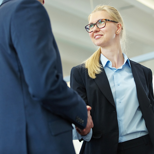 Erster Tag im neuen Job - So machen Sie einen guten ersten Eindruck im Büro