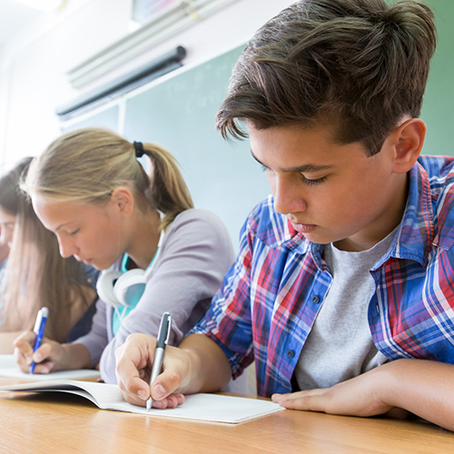 Realschule oder Gymnasium? Was bei der Entscheidung zu beachten ist