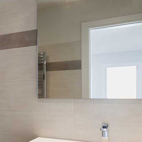 Spiegel als Wärmequelle: Die Vor- und Nachteile der Infrarotheizung