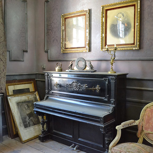 Aus alt mach neu: Worauf es bei einer Klavierrestauration ankommt