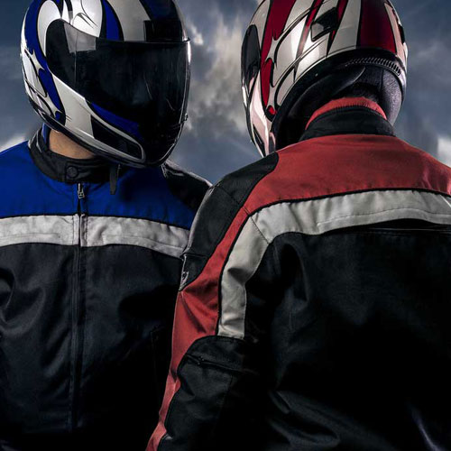 Lebensretter in der Not: Den richtigen Motorradhelm kaufen