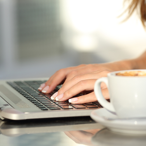 Wenn Kaffee nicht mehr hilft: Kleine Muntermachmaßnahmen für’s Büro