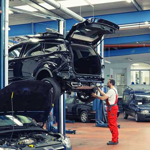 So bereiten Sie Ihr Fahrzeug auf die TÜV-Prüfung vor