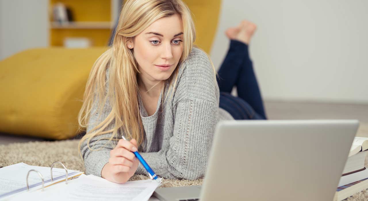 Lernen auf Distanz: Die Vor- und Nachteile von Fernunis