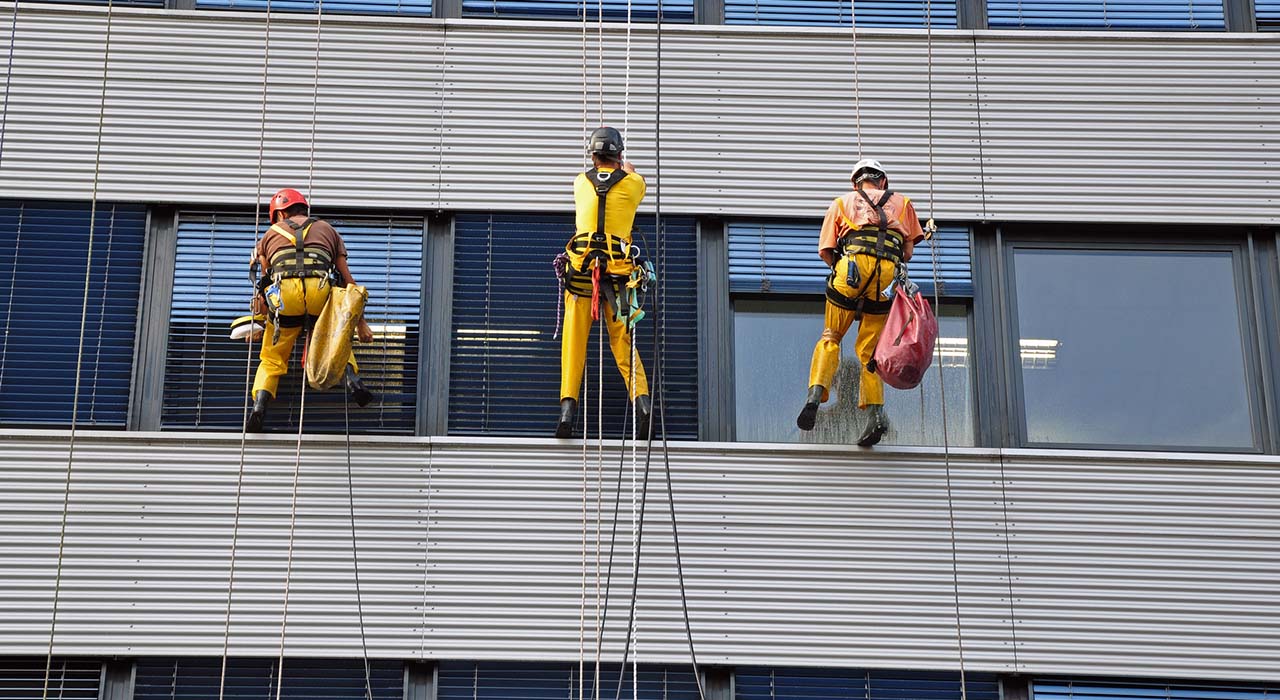 Büroetage blitzeblank: Mit welchen Kosten Sie rechnen müssen