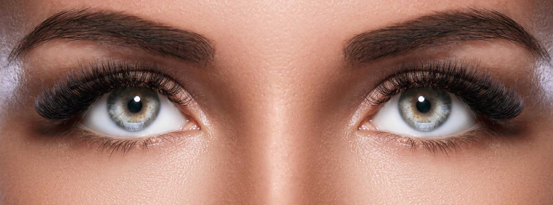 Ausdruckstark durch Wimpernverlängerung: Alle Methoden im Vergleich